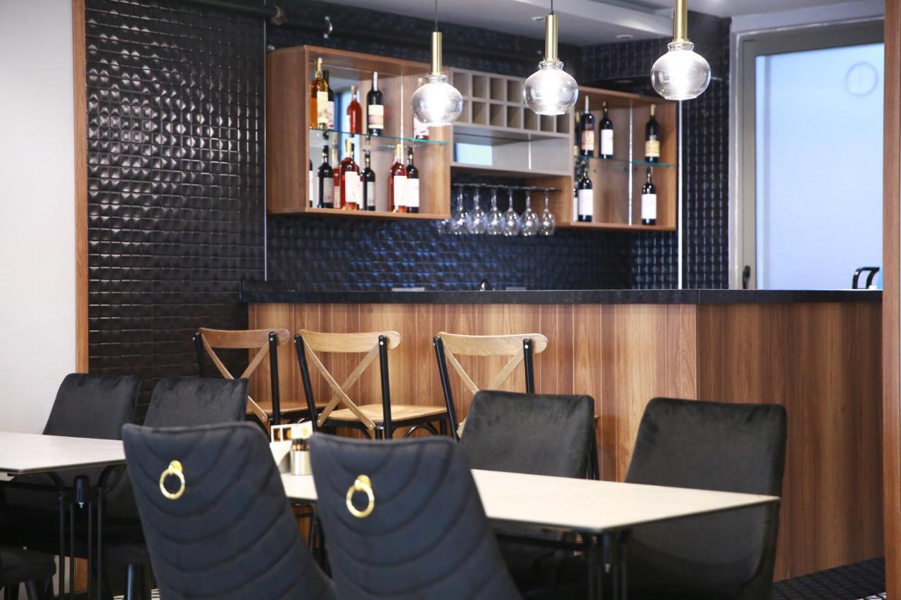 Mithras Hotel Izmir Bagian luar foto